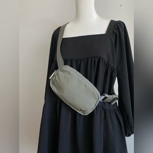 Lululemon Everywhere Belt Bag - Green Sage